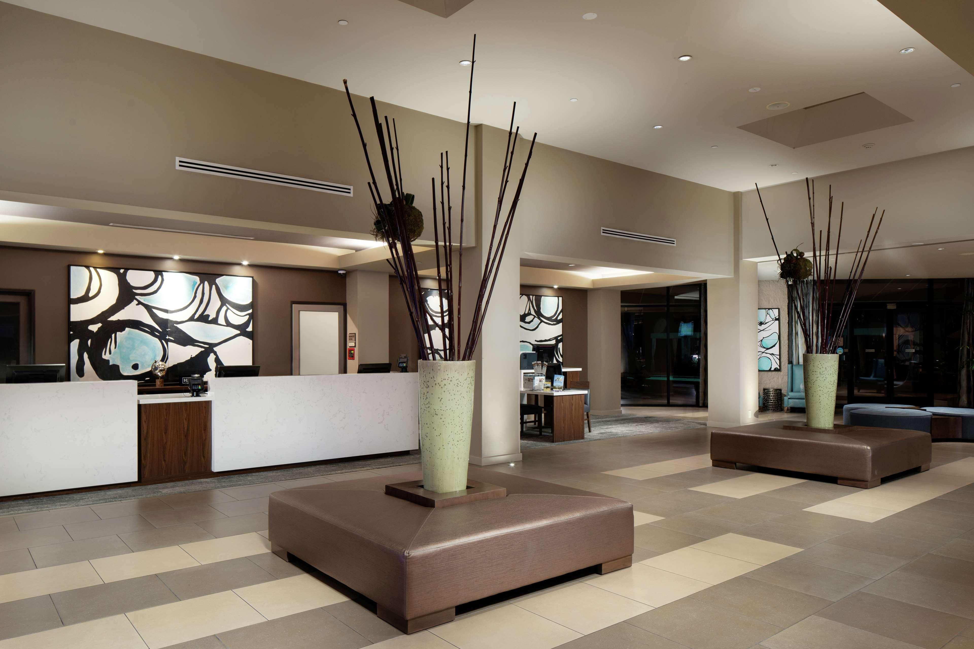 Отель Doubletree By Hilton Monrovia - Pasadena Area Экстерьер фото