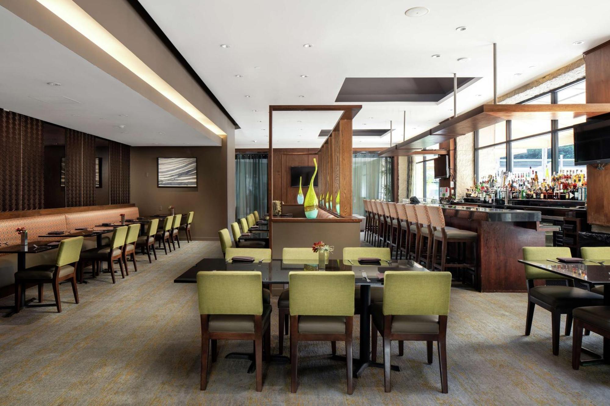 Отель Doubletree By Hilton Monrovia - Pasadena Area Экстерьер фото