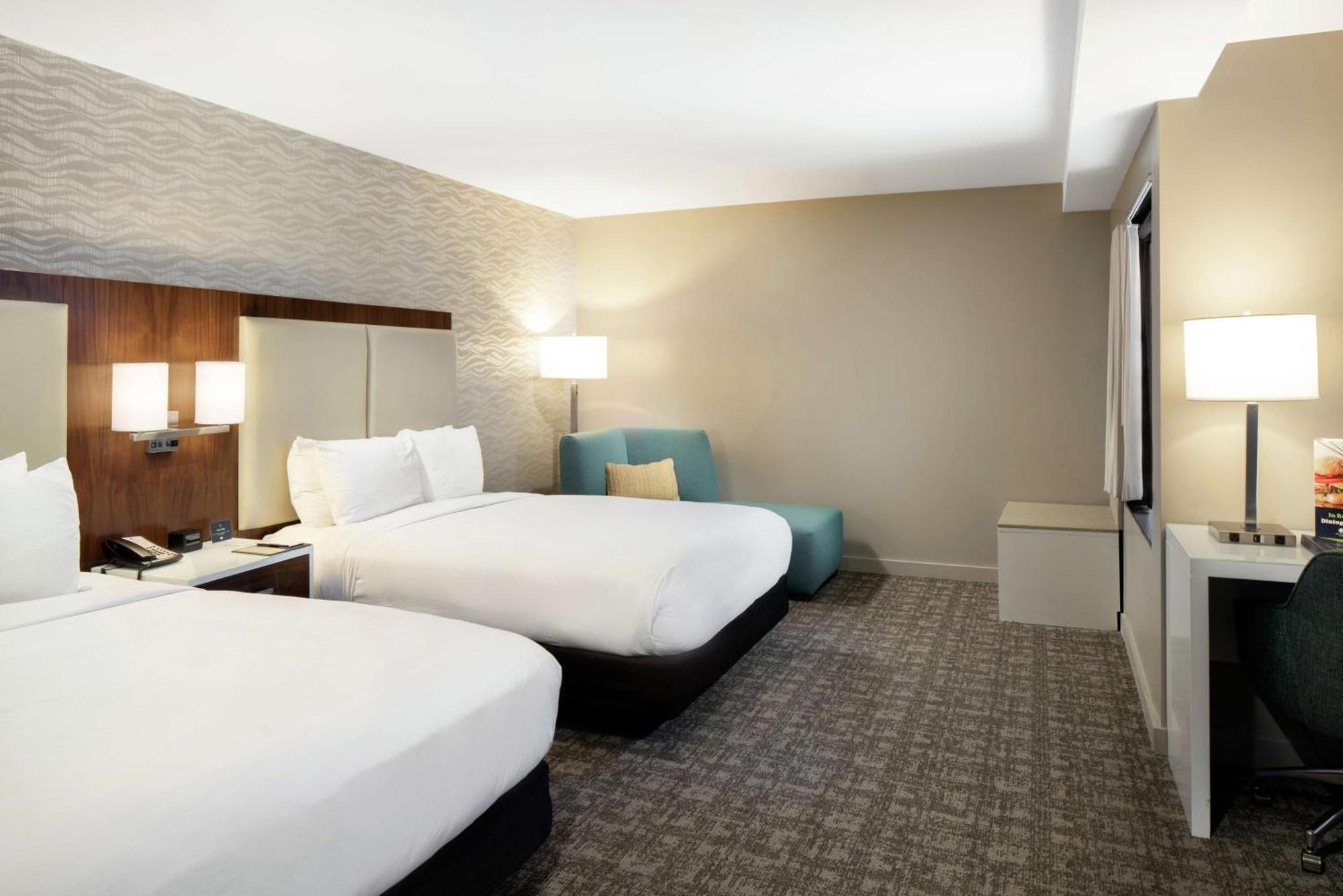 Отель Doubletree By Hilton Monrovia - Pasadena Area Экстерьер фото