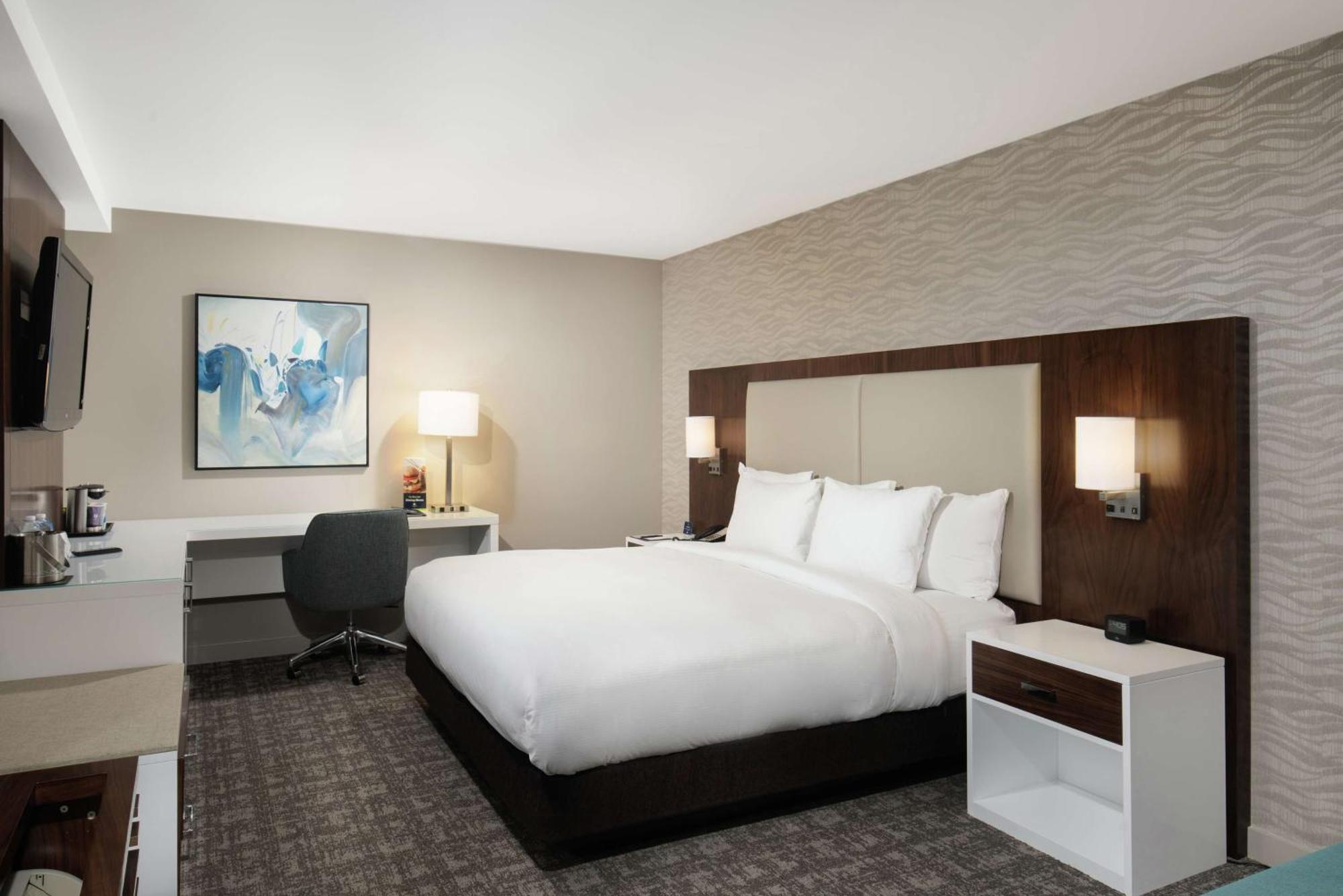 Отель Doubletree By Hilton Monrovia - Pasadena Area Экстерьер фото