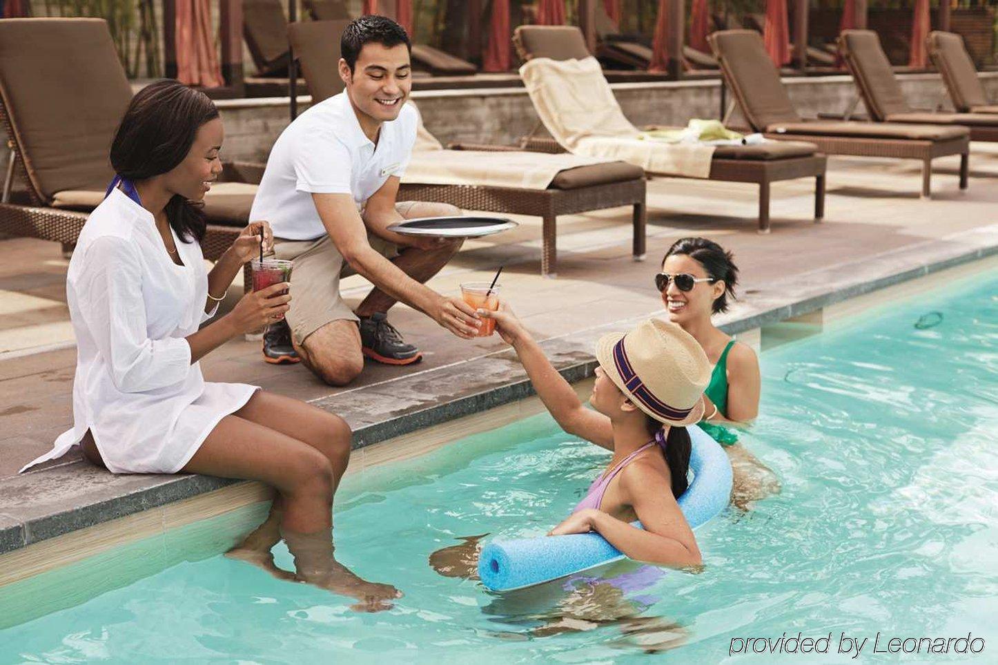 Отель Doubletree By Hilton Monrovia - Pasadena Area Экстерьер фото